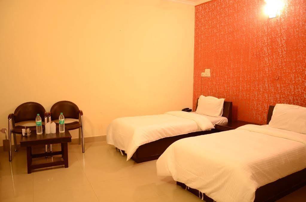 Hotel Le Princess @ Airport New Delhi Exterior foto